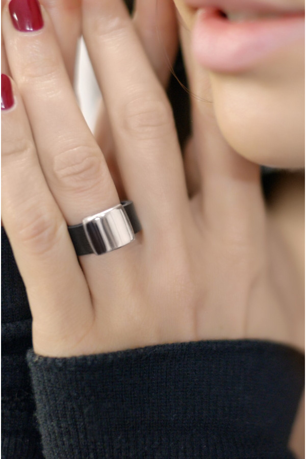 Ring made of leather and rhodium-plated 925 silver modern, black, handcrafted 2