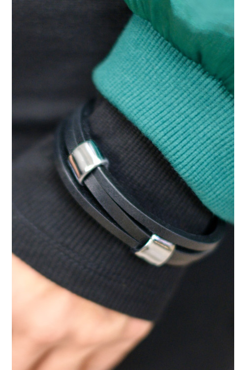 Black leather bracelet with shiny stainless steel elements | moora