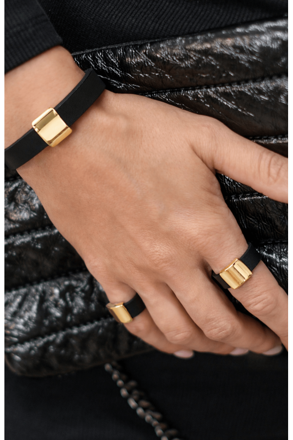 Elegant black delicate bracelet made of leather and gold-tone stainless steel – moora 2