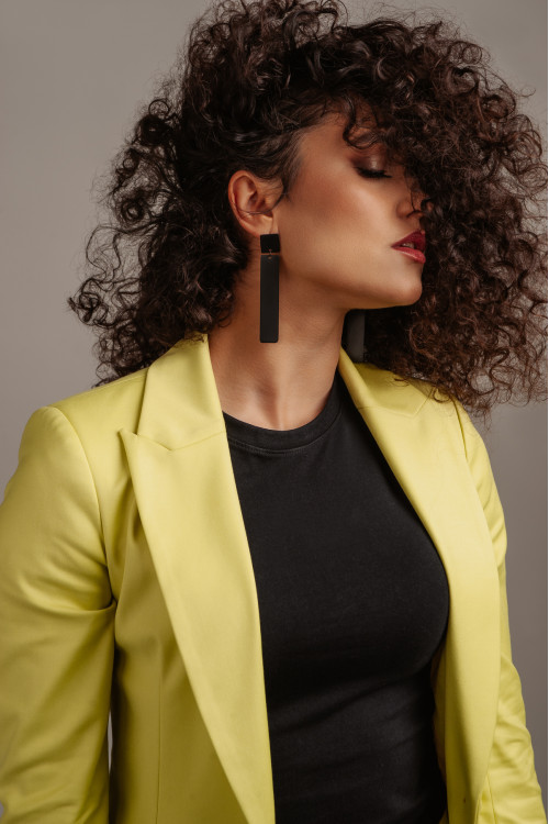 Modern asymmetrical black stainless steel earrings – moora.eu