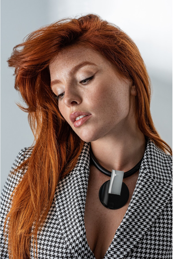 Leather necklace with decorative stainless steel pendant | moora.eu 2