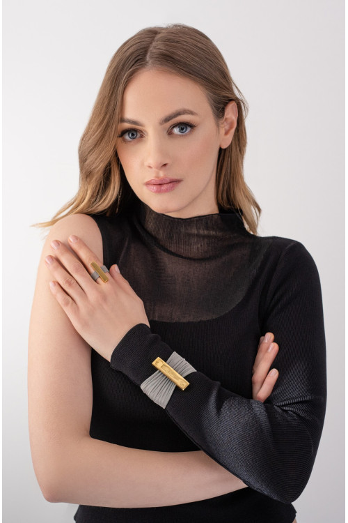 Gold stainless steel ring with steel mesh | moora.eu