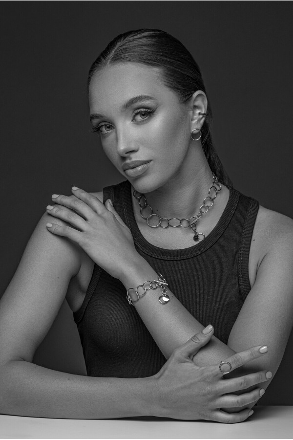 Silver stainless steel 2-in-1 necklace with movable elements in an elegant modern style 2