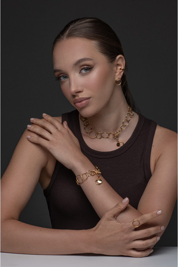 Gold stainless steel 2-in-1 necklace with movable elements in an elegant modern style 2