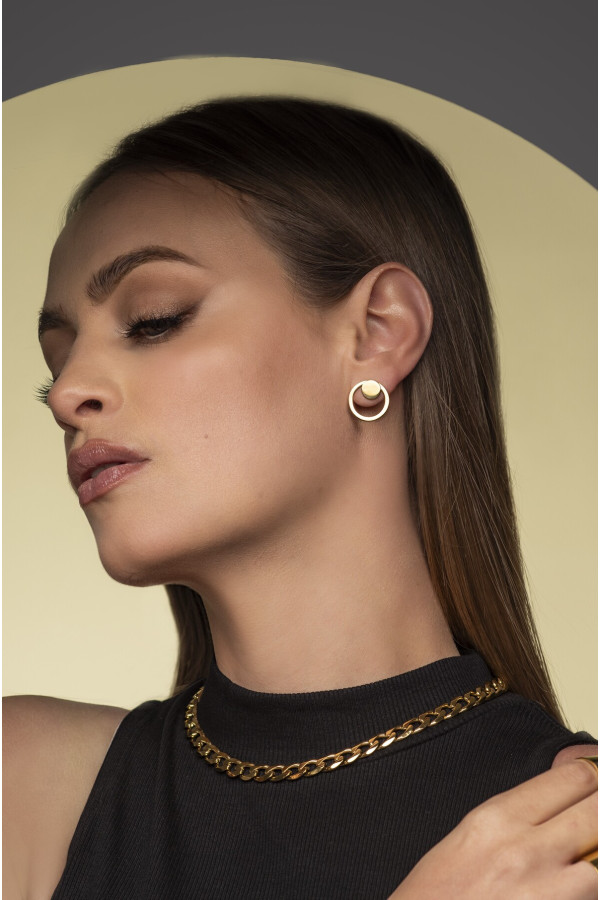 2-in-1 gold-plated stainless steel earring set featuring minimalist gold hoop designs. 2