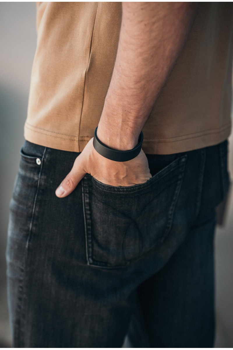 Men’s black leather bracelet with watch clasp – handcrafted