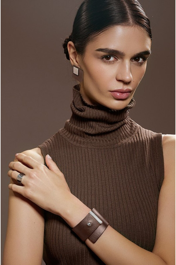 Square earrings made of leather and stainless steel - geometric style