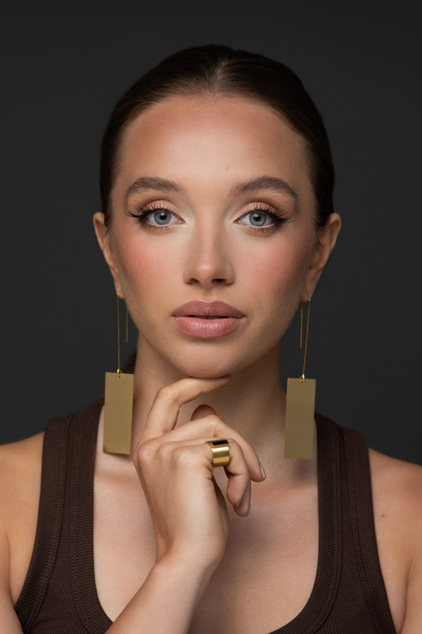 Gold women’s signet ring made of matte stainless steel with a black rectangle 2