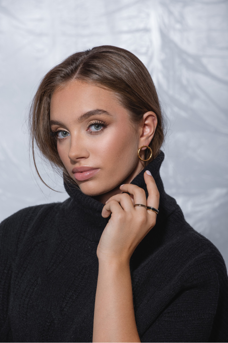 Gold-plated stainless steel hoop earrings – classic elegance