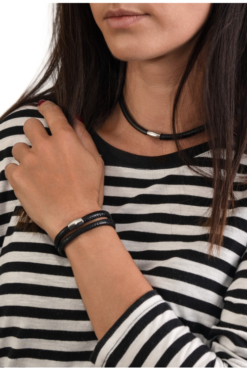 Handmade leather set with magnetic clasp – necklace & bracelet | moora.eu