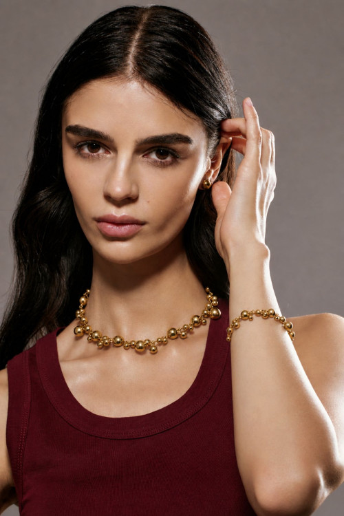 Set of gold beaded bracelets | stainless steel | moora.eu