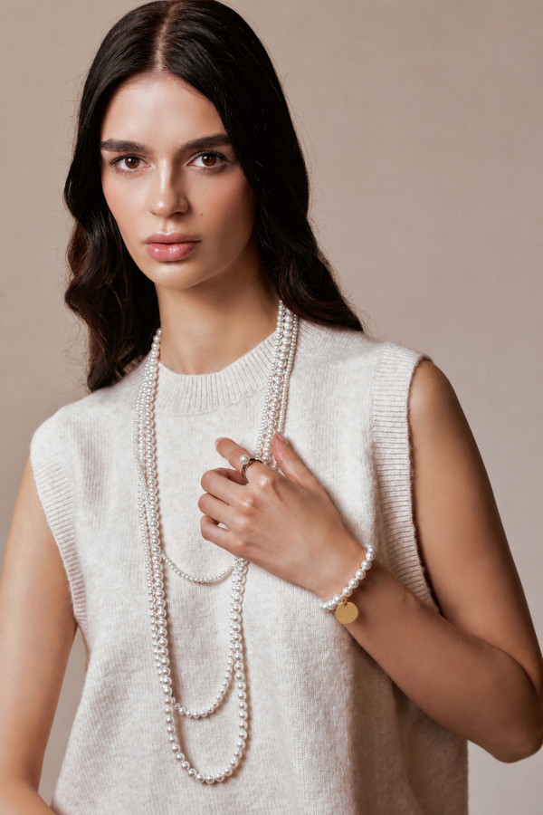 8 mm white shell pearl bracelet with a round pendant for engraving, gold color 2