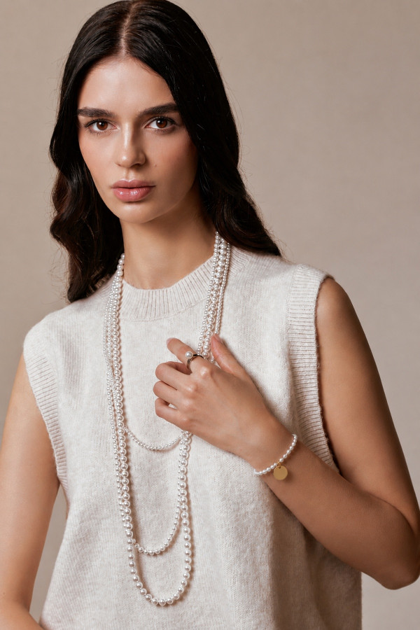 Engraved shell pearl bracelet | moora 2