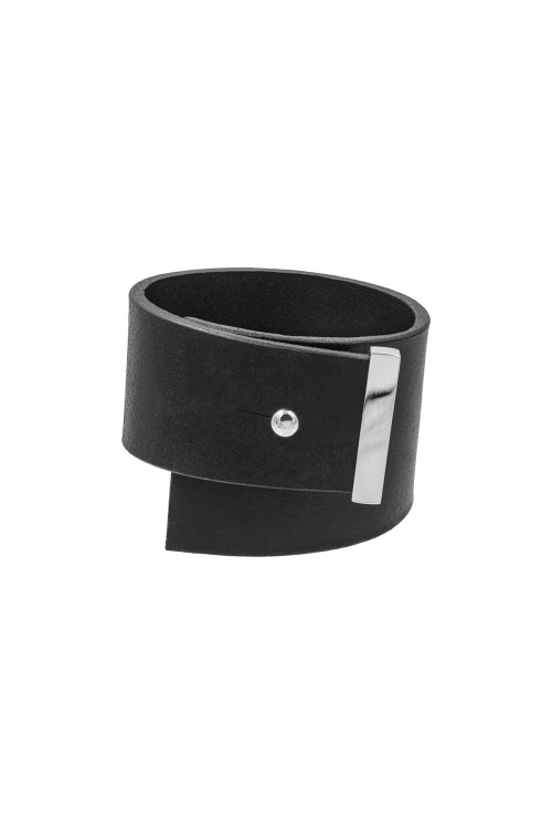 Leather bracelet with decorative finishing - a stylish accent | moora
