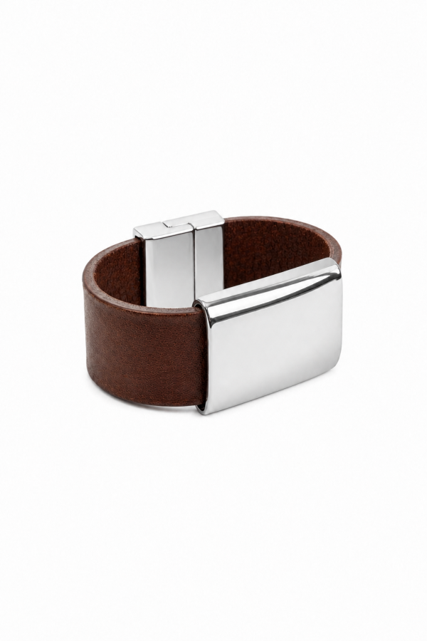 Brown leather bracelet with a polished stainless steel element