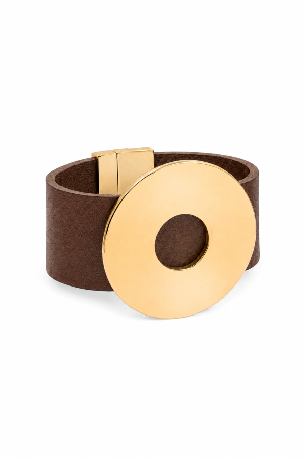 Brown leather bracelet with a large gold-plated circle
