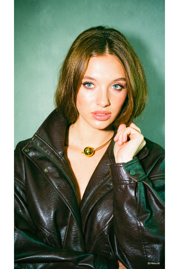 Gold-plated choker with a large ball 2