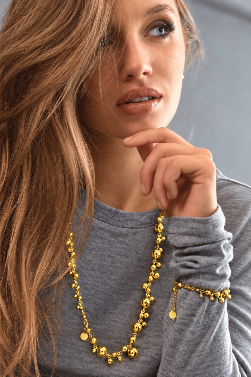 Original necklace with ball charms